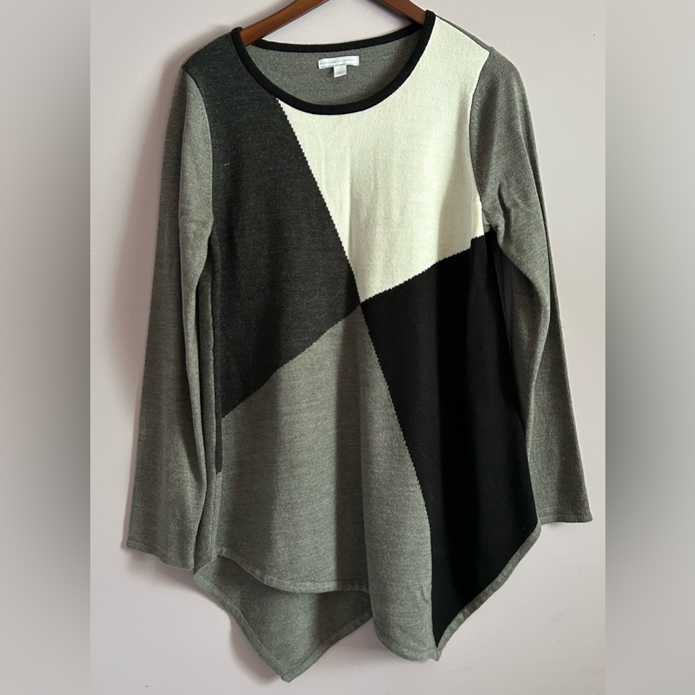 New York Company Asymmetrical Colorblock Sweater Size Medium